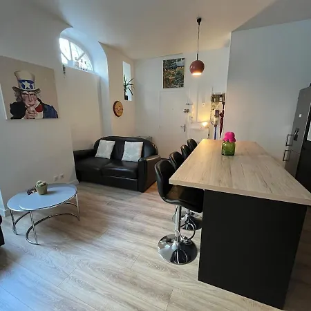 Cosy Au Coeur Des Chartrons Et Des Quais Apartment